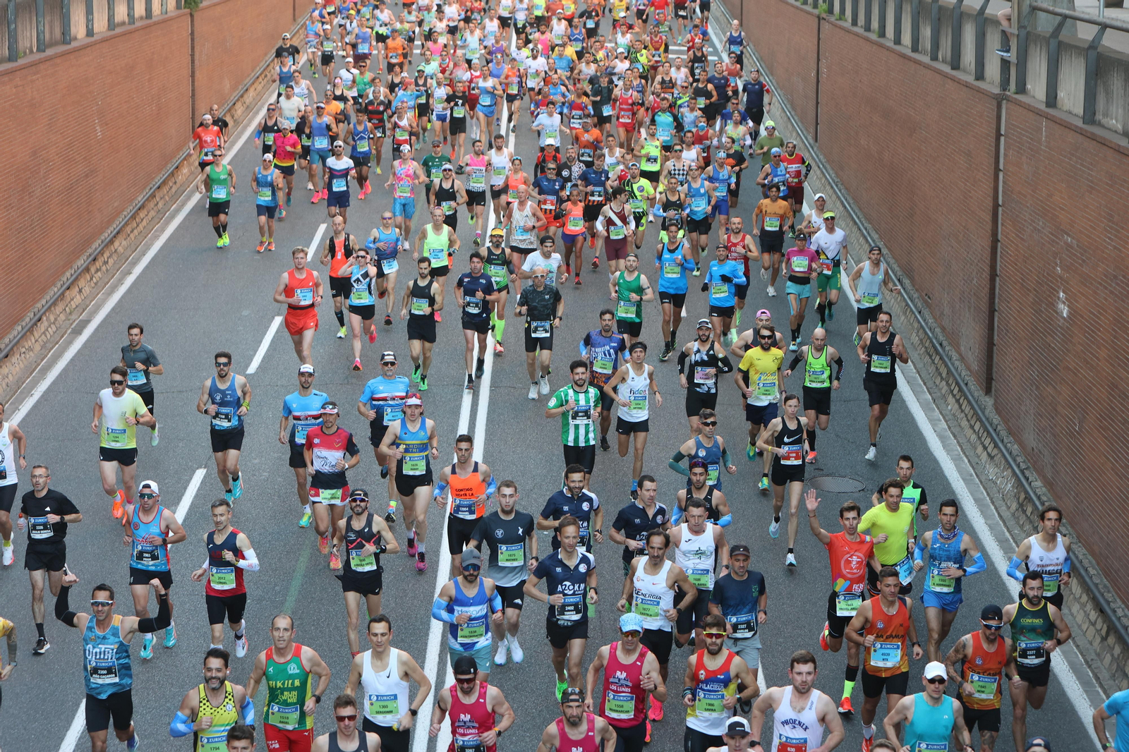 Búscate en la Zurich maratón de Sevilla