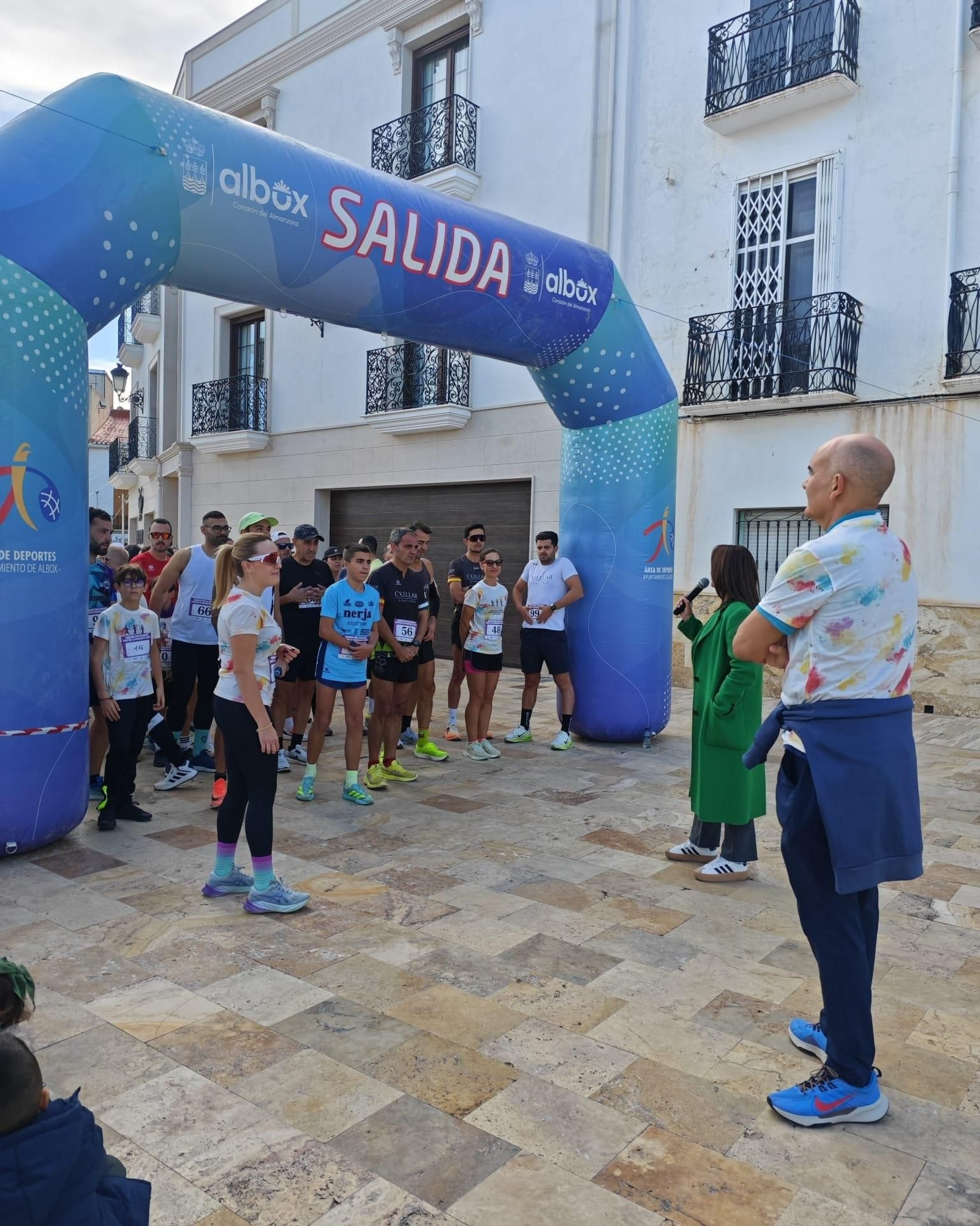 Más de un centenar de albojenses participan en la I Carrera por la Igualdad y la Violencia de Género