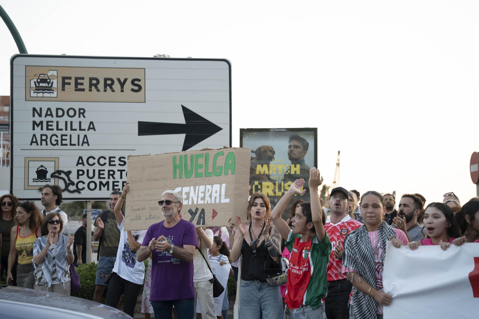 Manifestación convocada por la Plataforma Almería por Palestina
