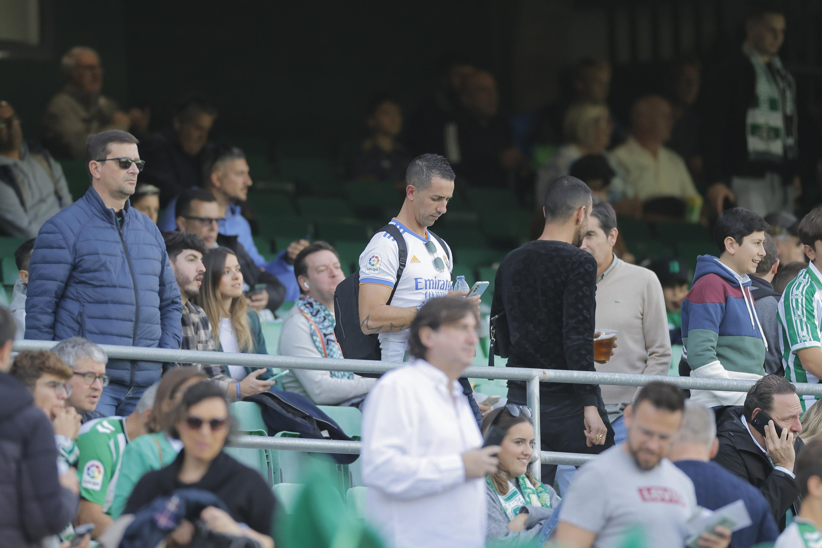 Búscate en las fotos del Betis-Real Madrid