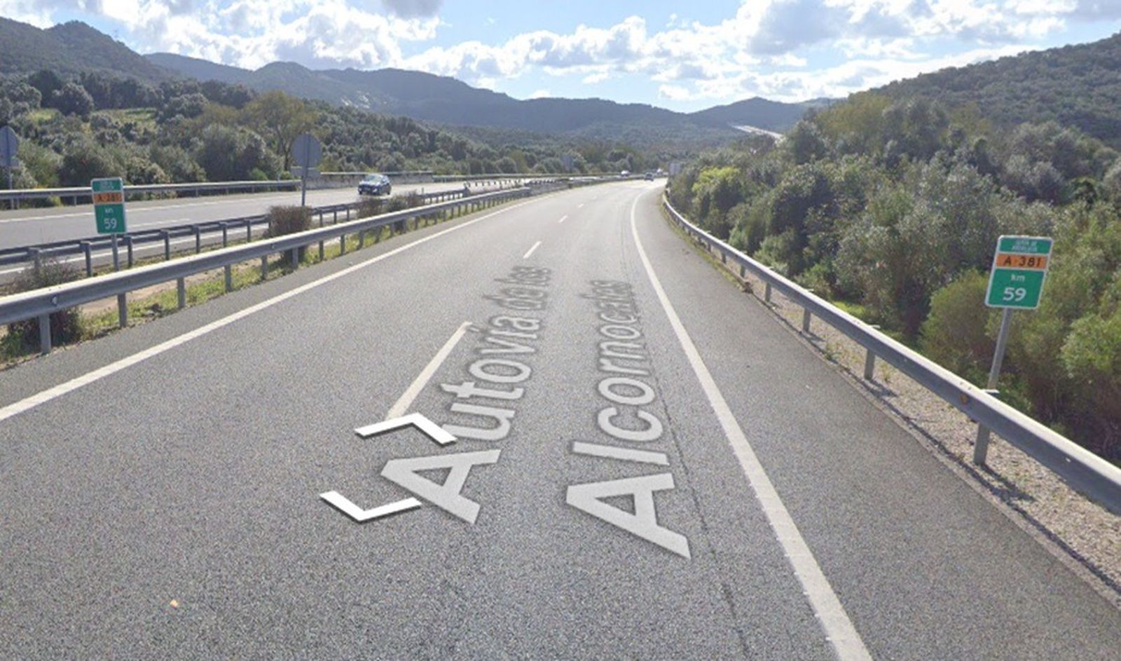 El milómetro 59 de la autovía A-381, donde ha tenido lugar el mortal accidente de tráfico con un fallecido y un herido grave