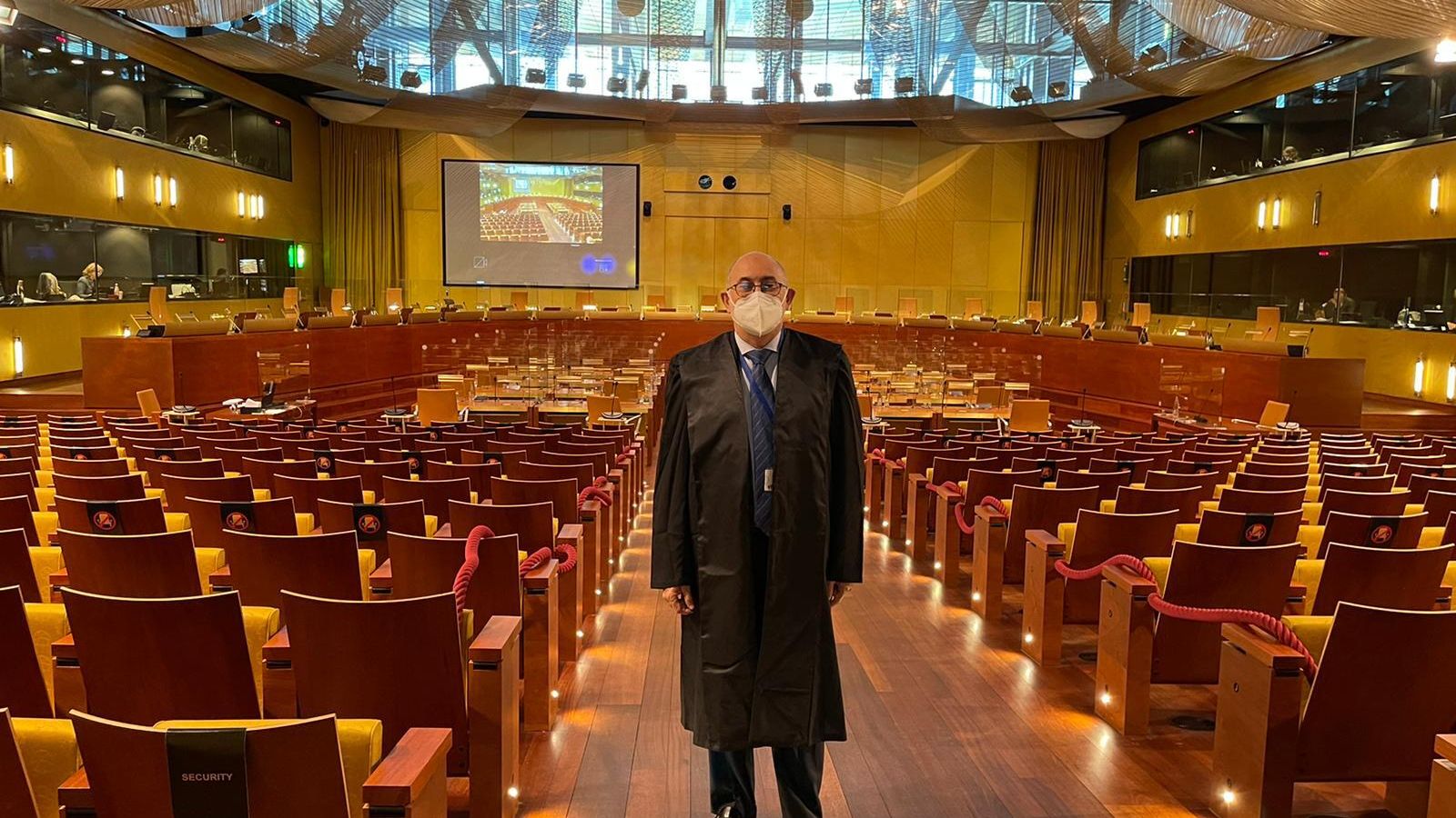 El abogado sevillano, en la Gran Sala del Tribunal de Luxemburgo