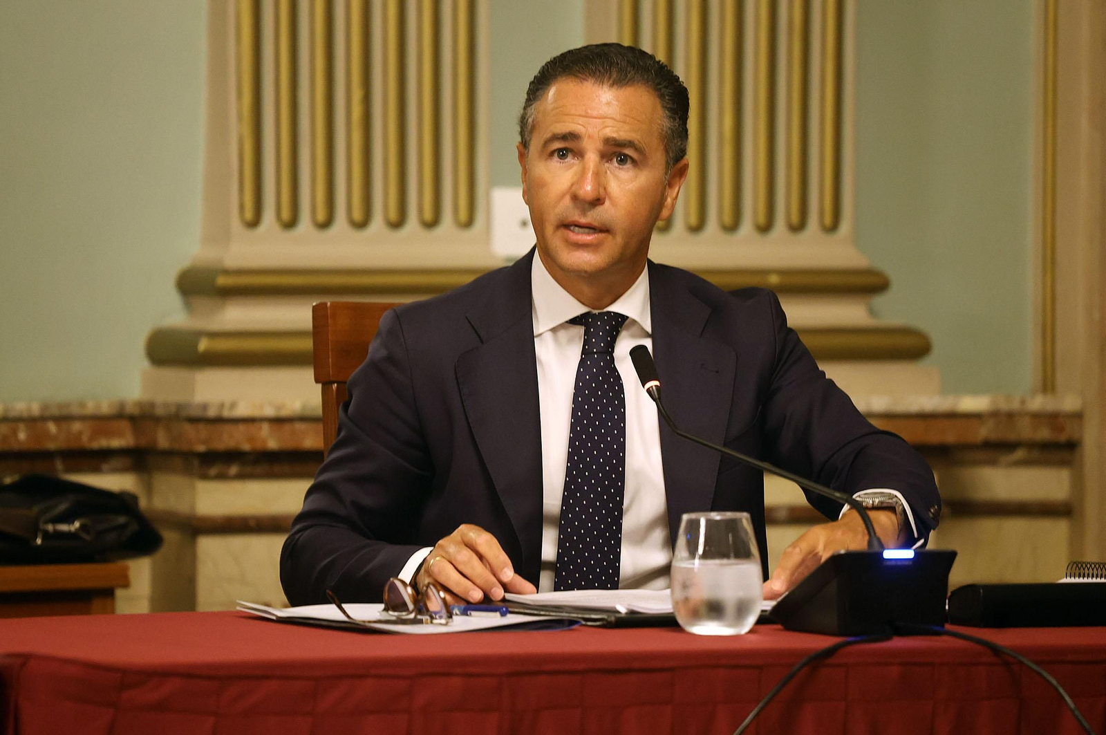 Imágenes del pleno extraordinario celebrado en el Ayuntamiento de Huelva