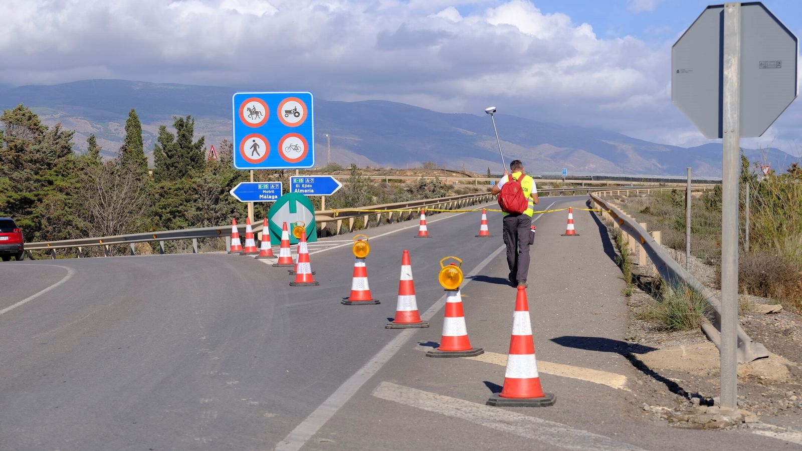 Trabajos para restablecer el tráfico.