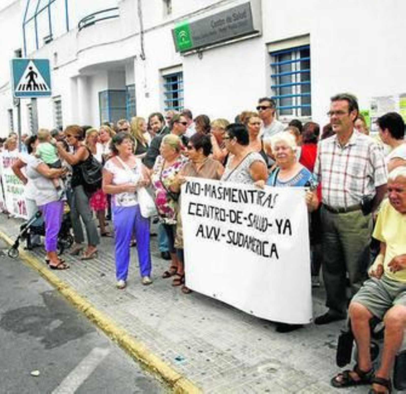Una de las protestas ciudadanas reclamando el centro de salud.