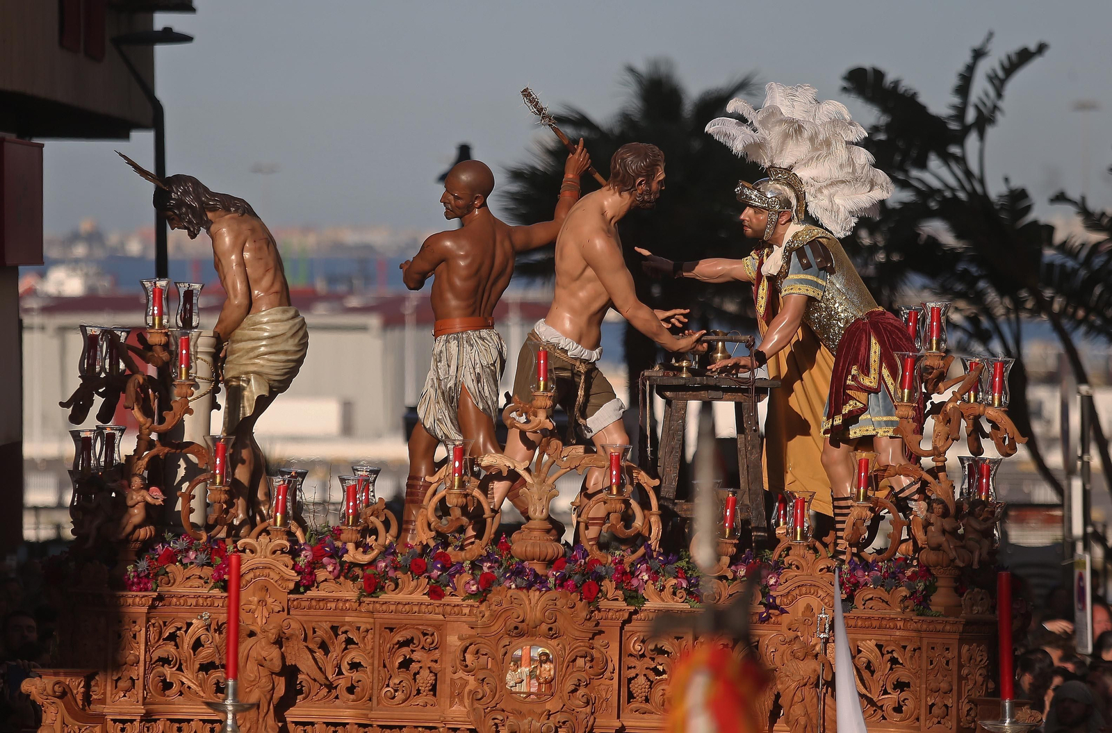 Fotos del Lunes Santo en Algeciras: Coronado de Espinas y La Columna