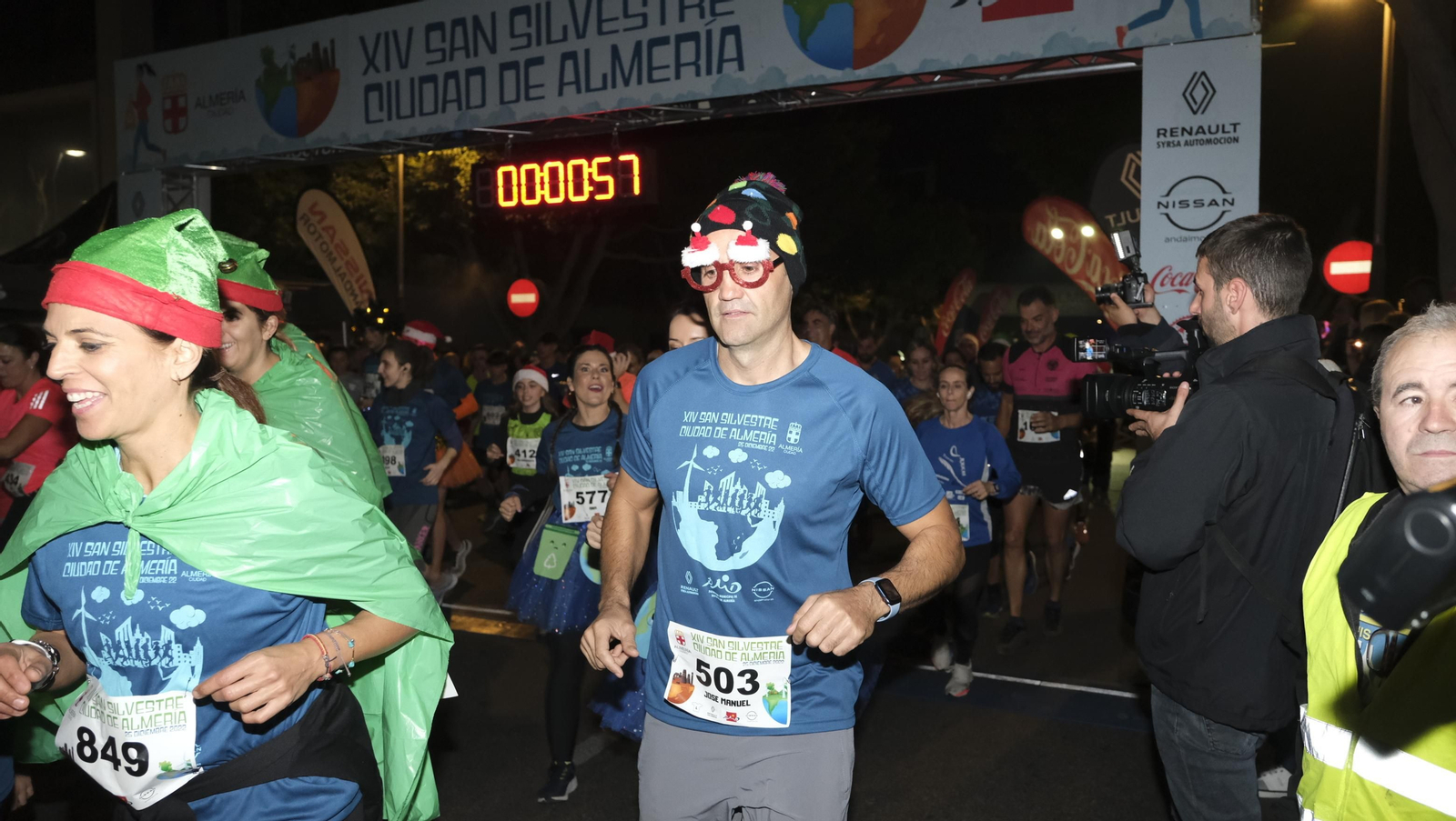 Imágenes de la XIV edición de la San Silvestre de Almería