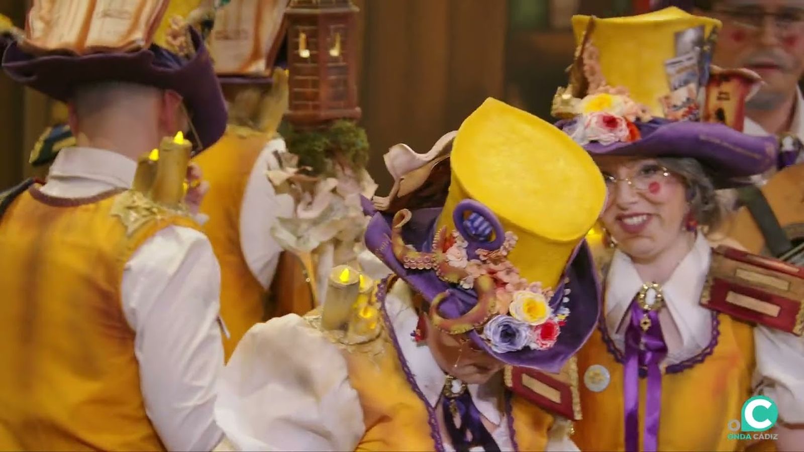 Comparsa, La biblioteca - Preliminares