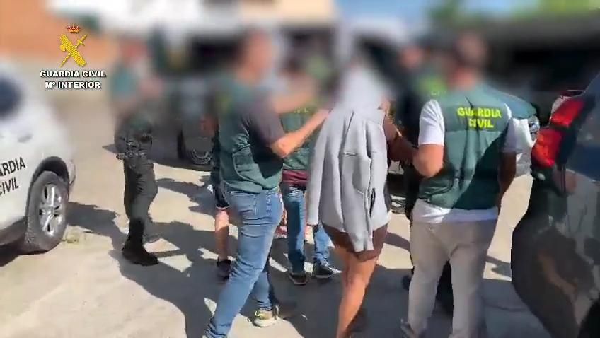 Detienen a siete personas por provocar el asalto a la casa del presunto autor del crimen de Isla Mayor para robar marihuana en otra casa