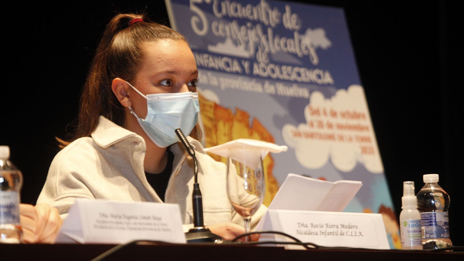 La alcaldesa infantil de San Bartolomé de la Torre, Rocío Riera, ha leído un manifiesto