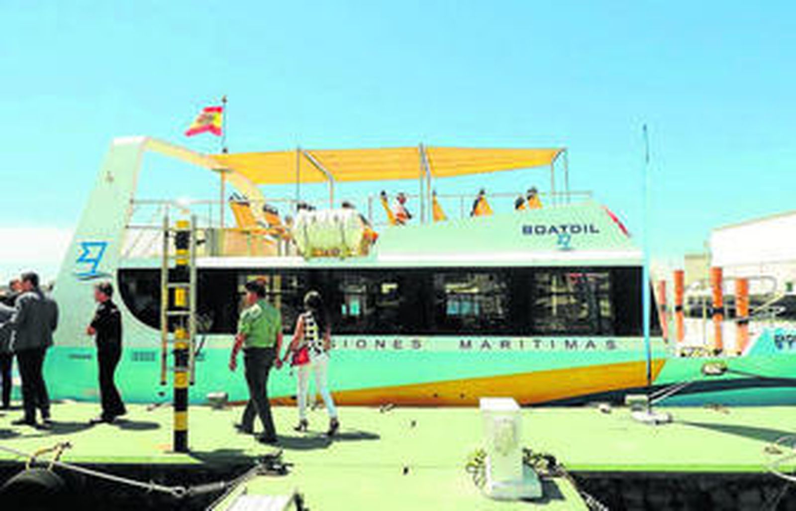 Imagen de la embarcación durante su presentación en el Puerto motrileño.