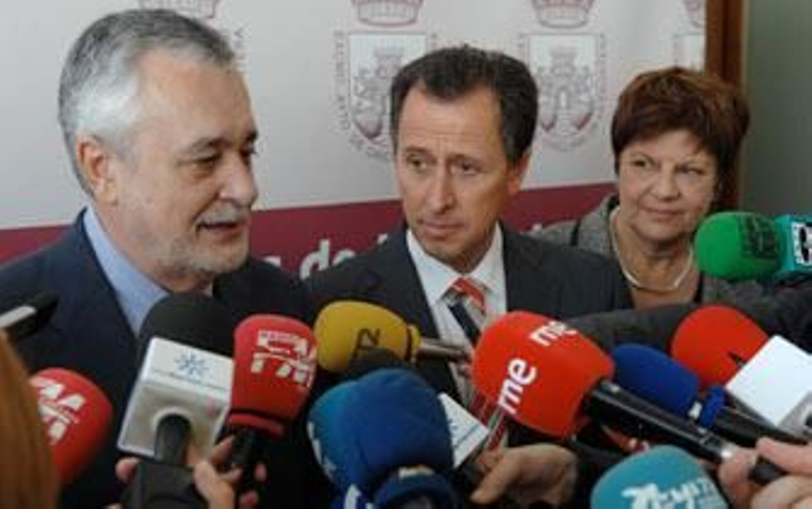 Griñán: "Los pactos poselectorales son decisión regional"