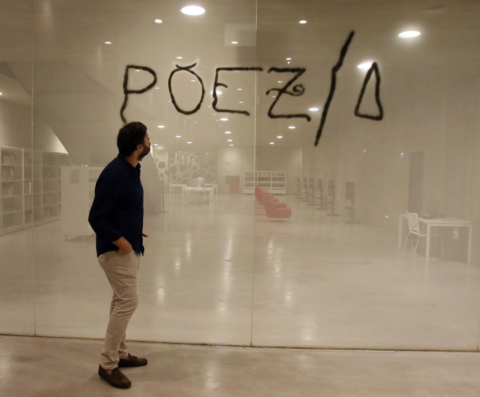 Exposición 'Constelaciones, poesía visual y experimental en España'.