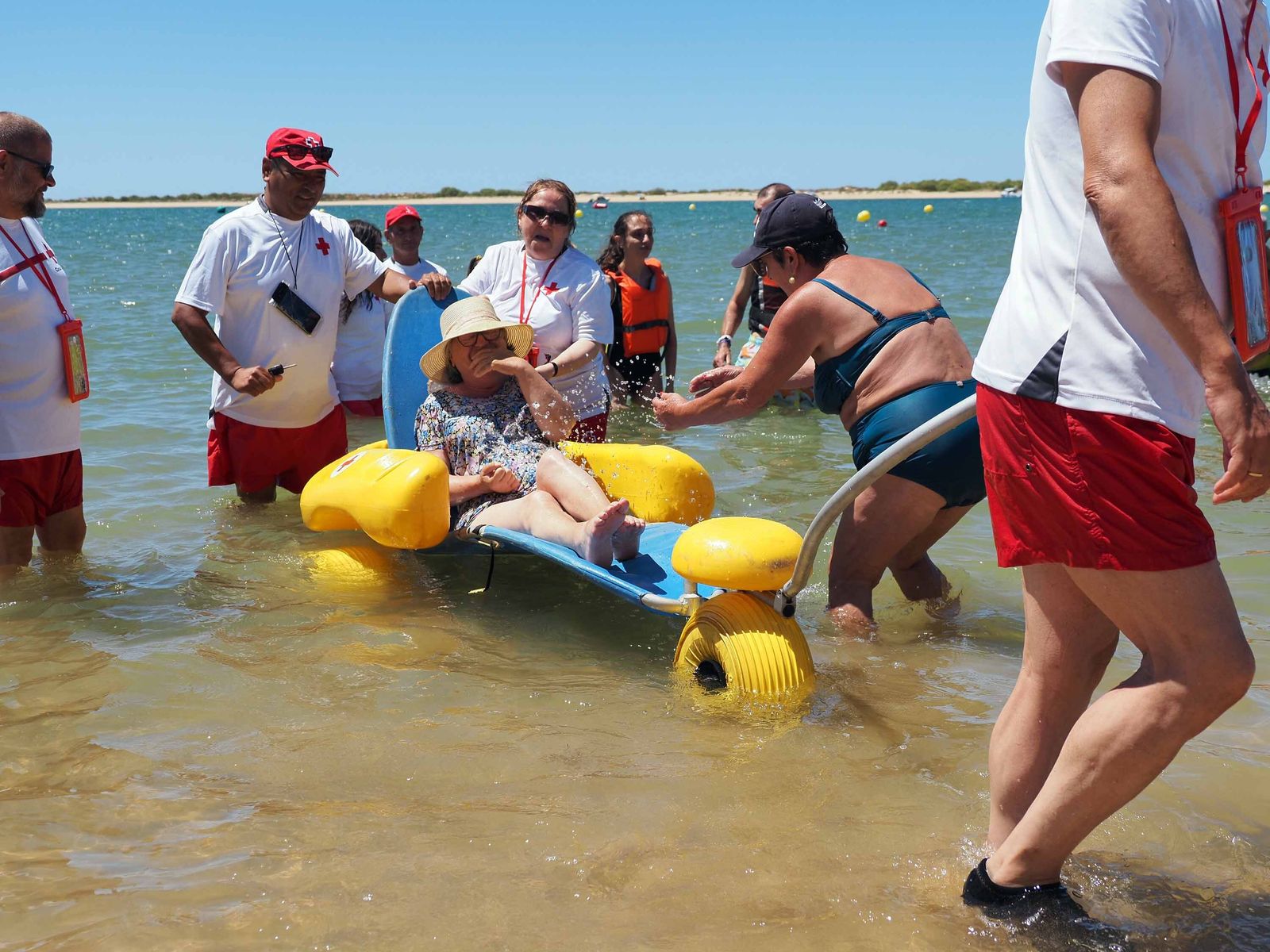 Baño sin barreras de Cruz Roja