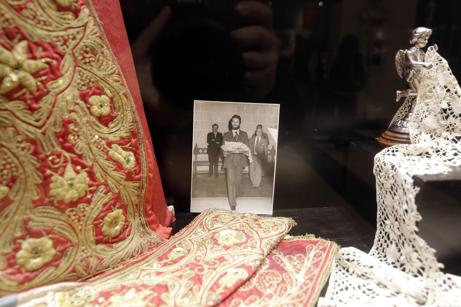 Inauguración de la exposición del Prendimiento en la sala De Profundis en los Claustros de Santo Domingo