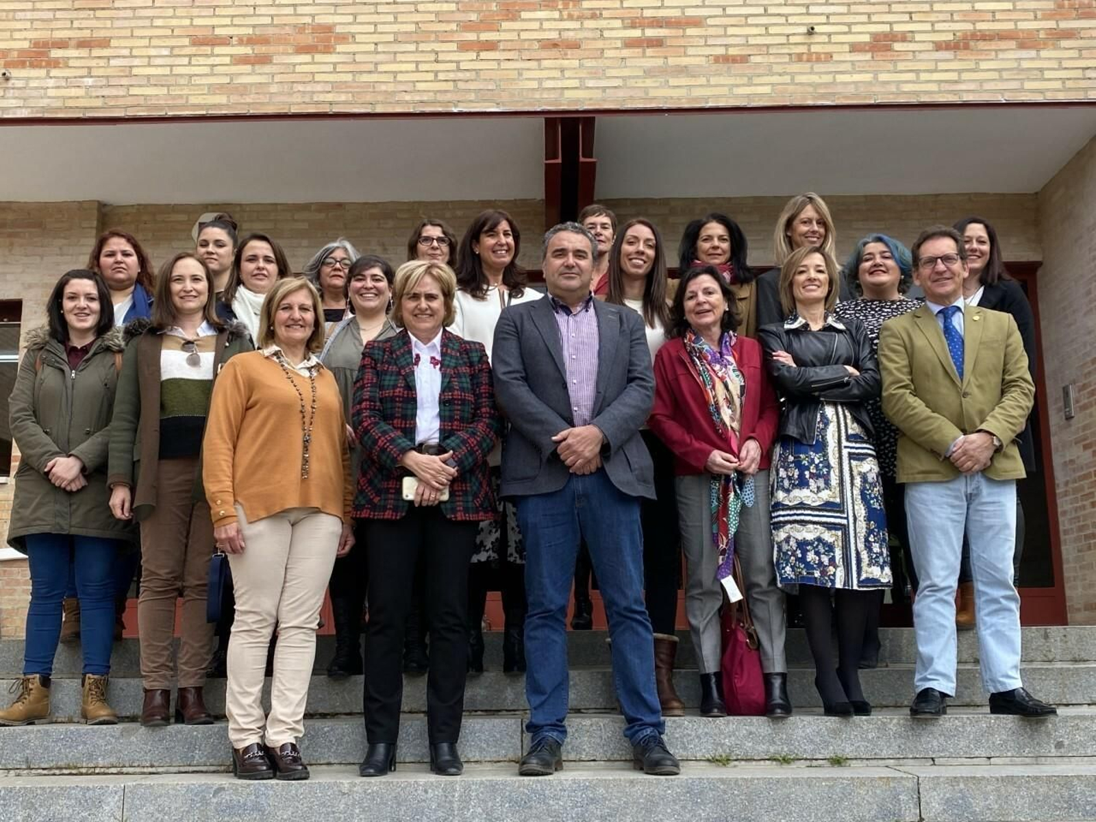 Miembros de IFAPA con las ponentes en las jornadas.