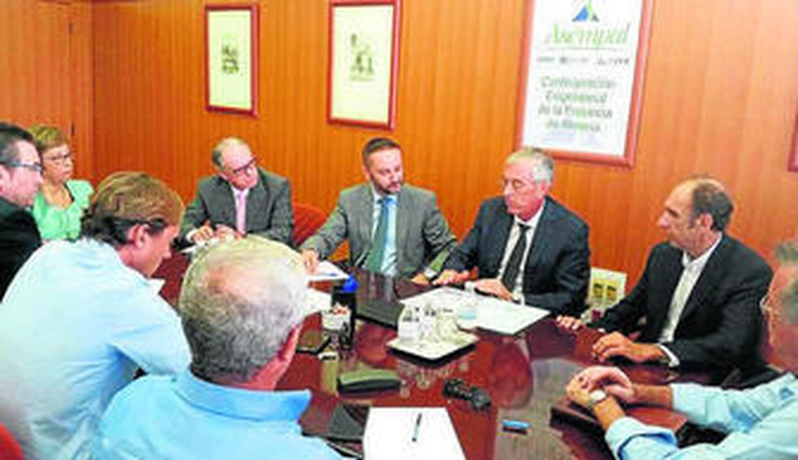 Tortosa López se reunión con representantes de Asempal.