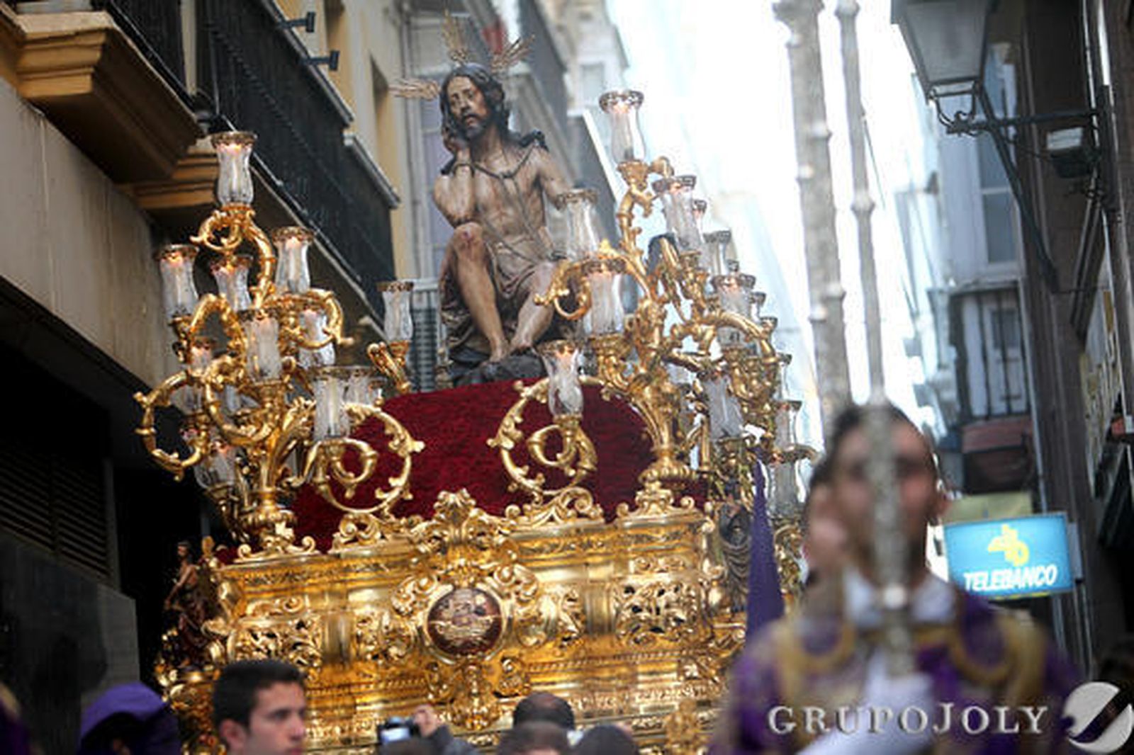 Humildad y Paciencia

Foto: Joaquin Pino / Jesus Marin / Julio Gonzalez