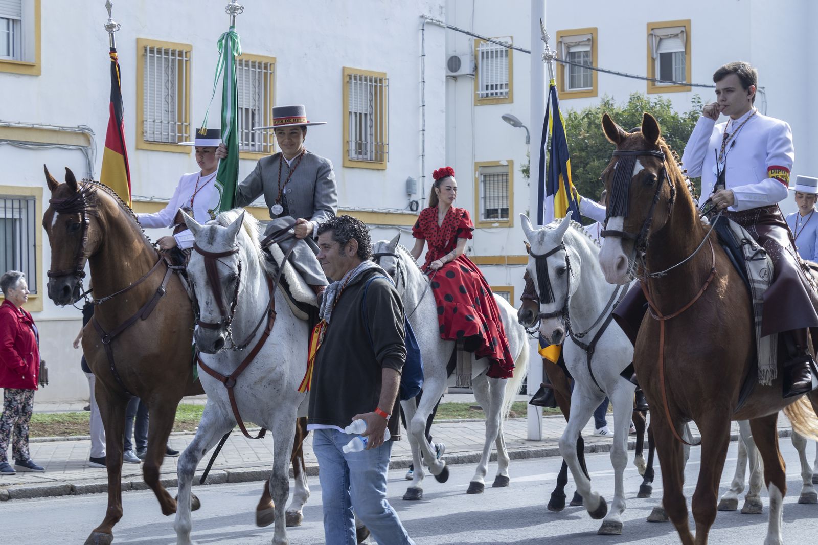 El Rocío 2023: Imágenes de los peregrinos de la Hermandad de Emigrantes