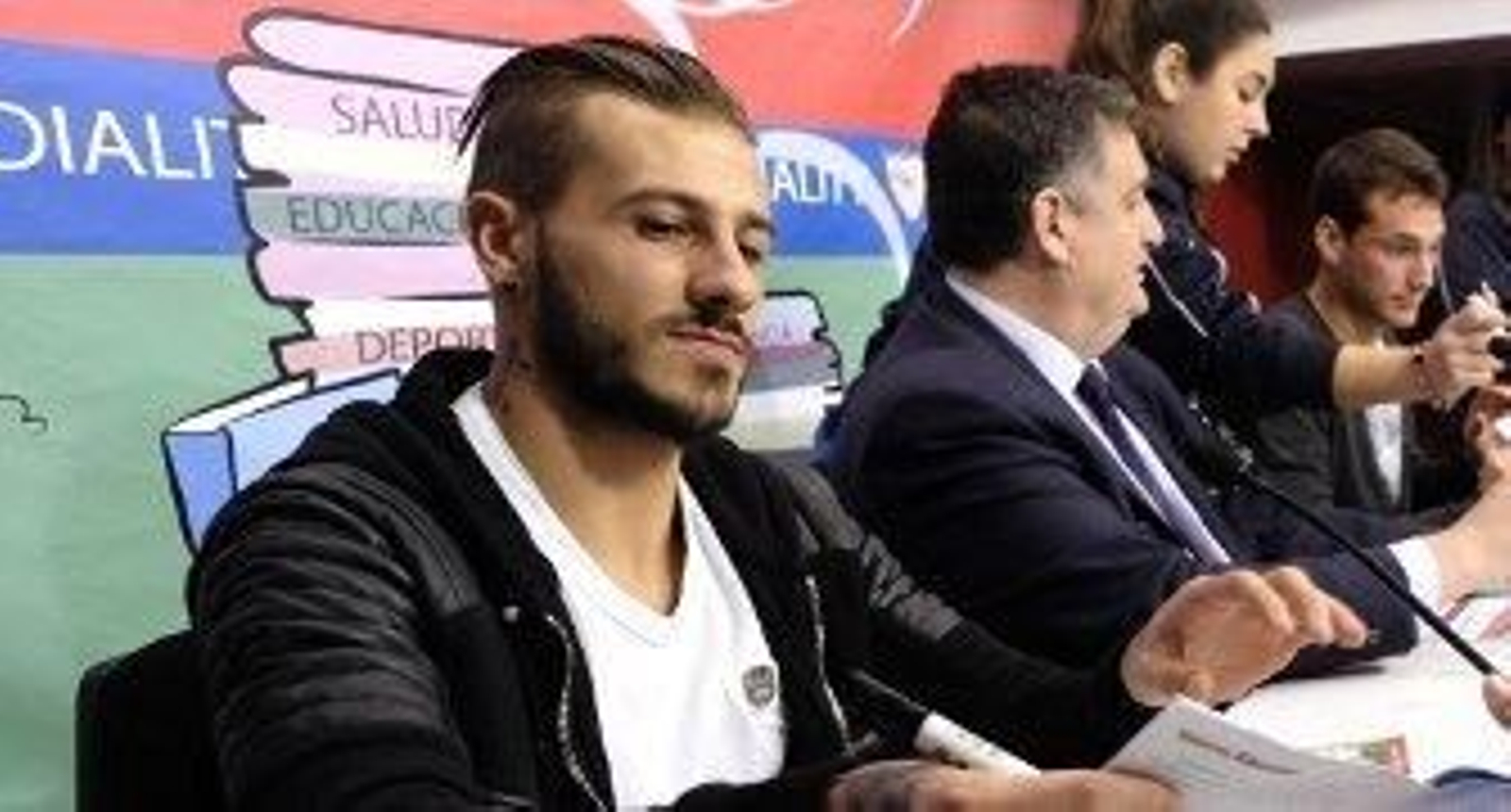 Diogo Figueiras: "Voy a luchar por empezar a tener minutos"