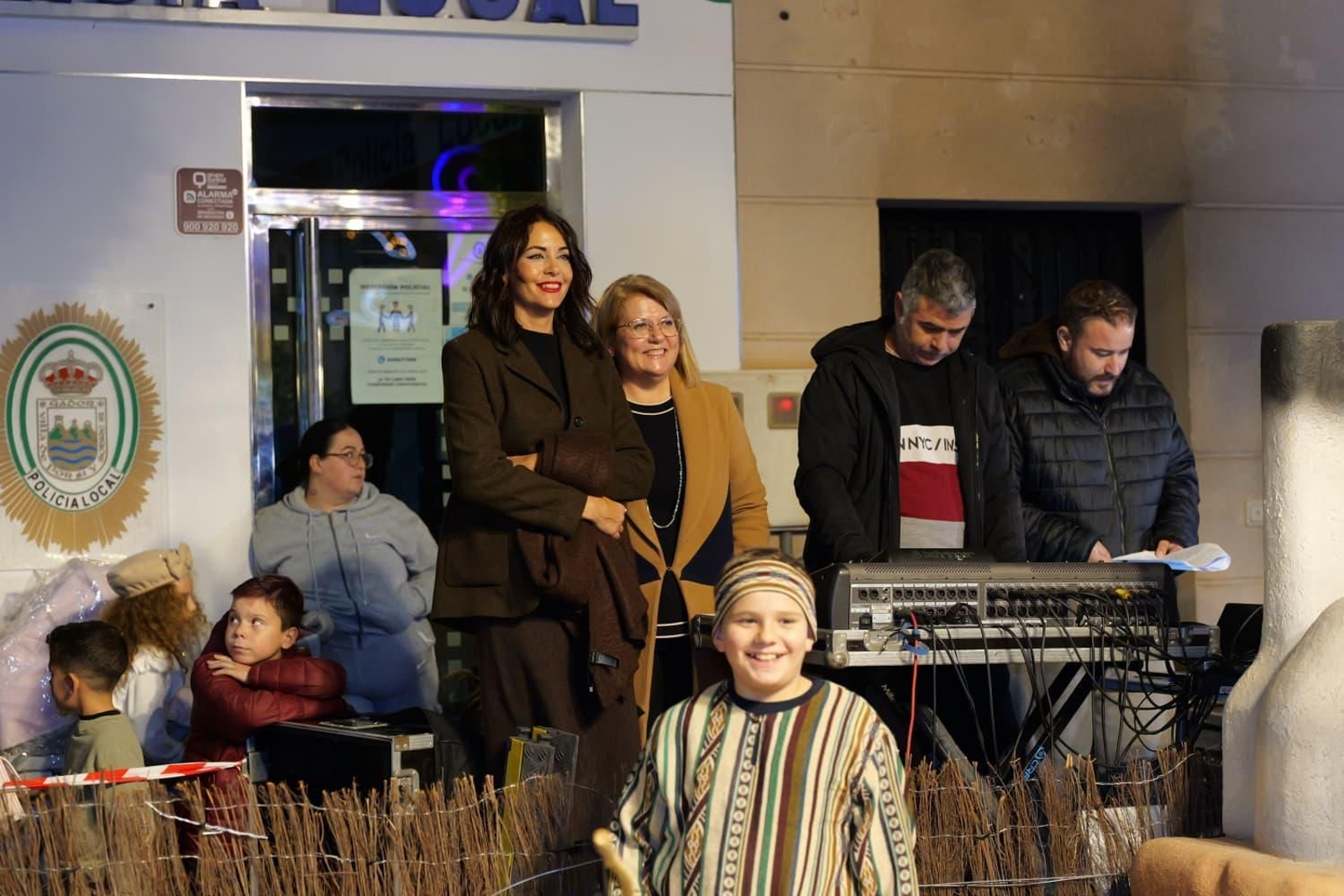 El belén cobra vida en Gádor para inaugurar la Navidad