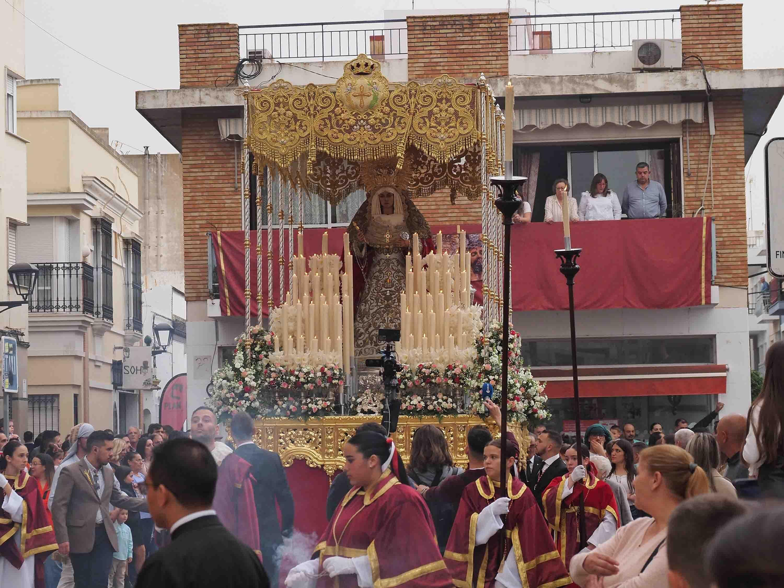 Las mejores imágenes de 'La Mulita' en Isla Cristina, única procesión en la tarde del Domingo de Ramos en la costa onubense