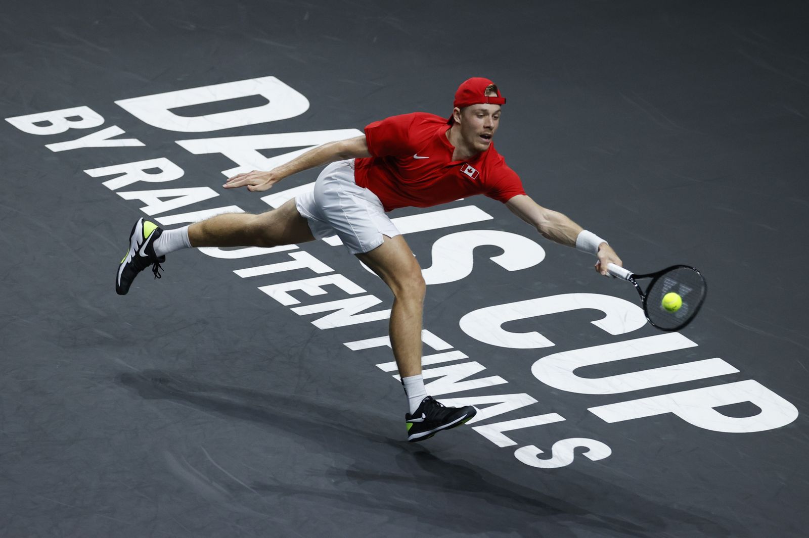 Denis Shapovalov - Lorenzo Sonego, en la Copa Davis de Málaga
