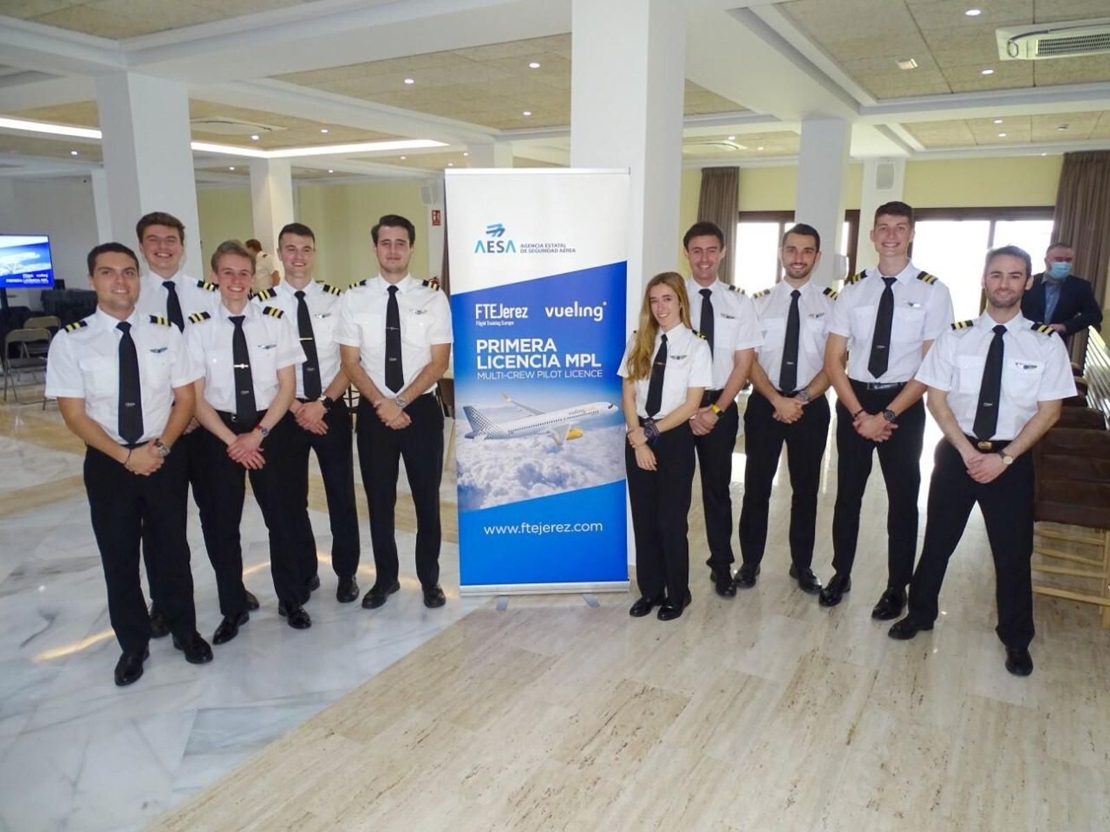Los cadetes de FTE Jerez y Vueling que han obtenido licencias MPL.