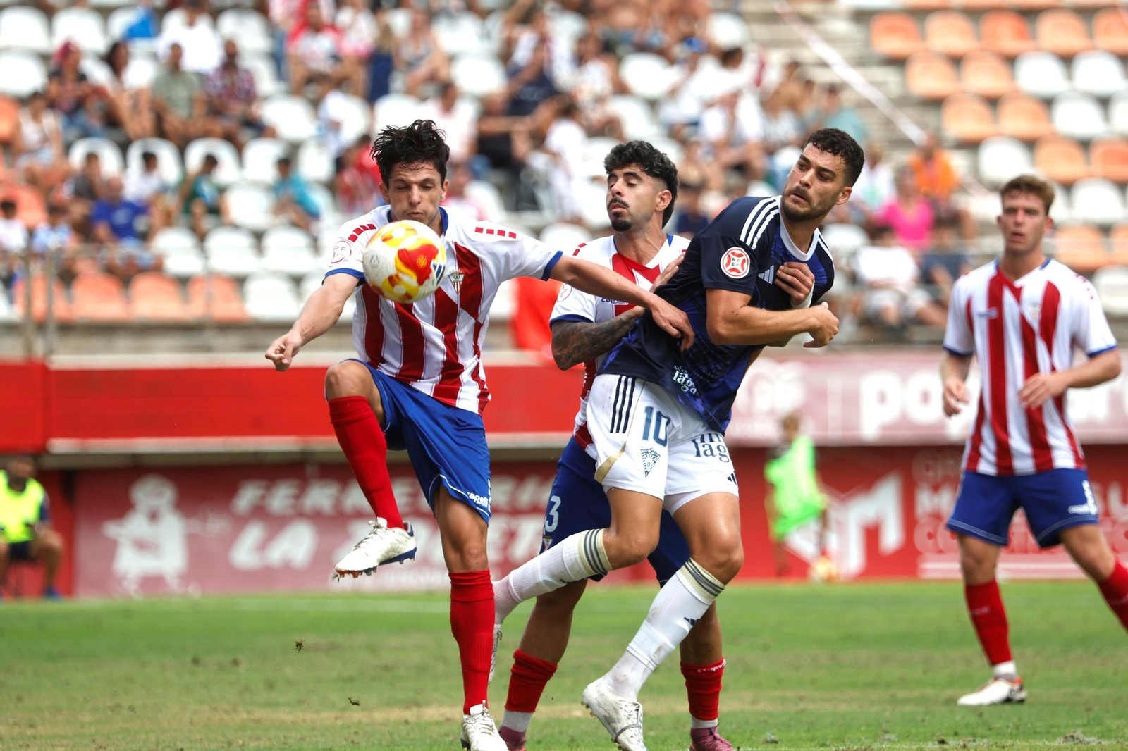 Primera RFEF: Mala jornada malagueña, con derrotas de Torremolinos y Antequera y empate del Marbella