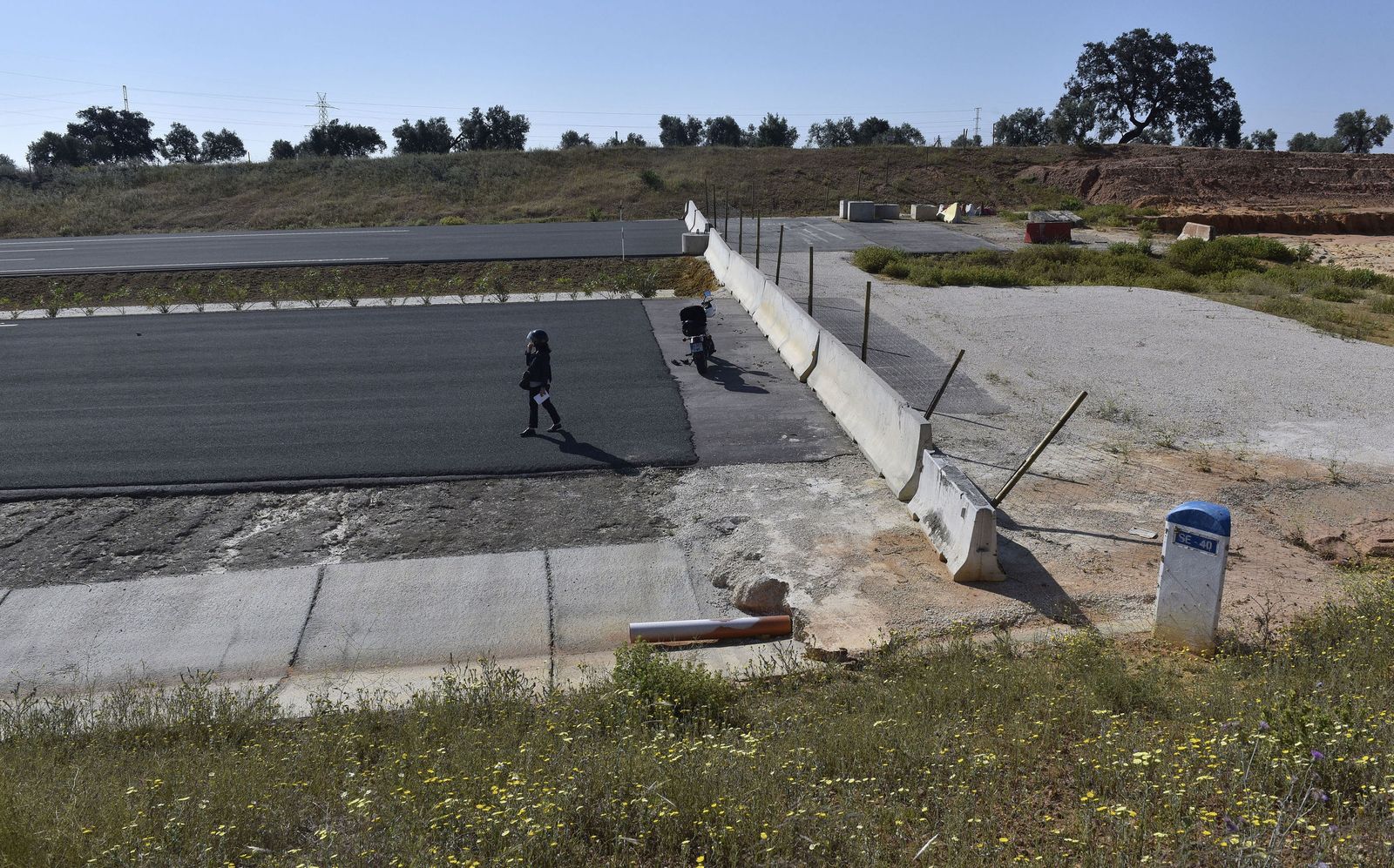 Emasesa cede al Estado 20.000 metros cuadrados para construir la SE-40