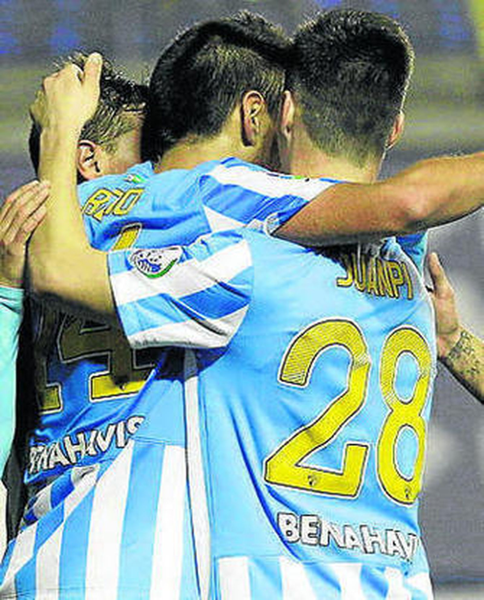 Recio celebra el segundo gol.
