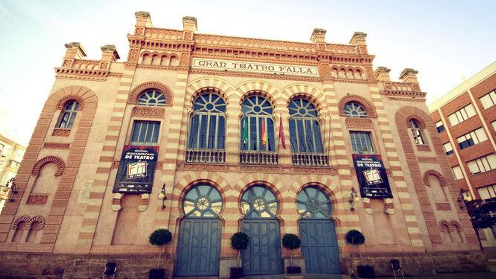 Fachada del Teatro Falla