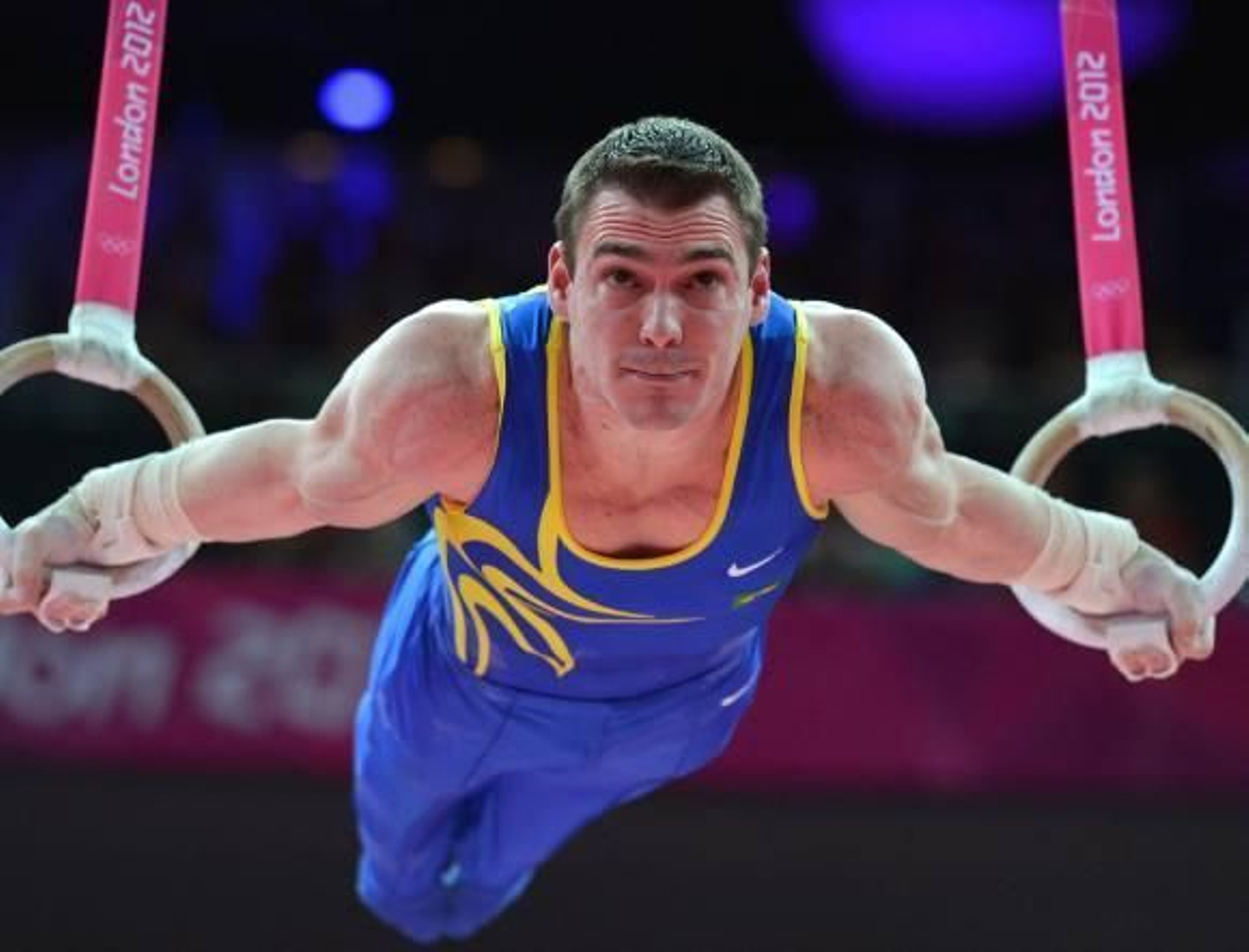 Botella obtiene el diploma olímpico en salto de potro