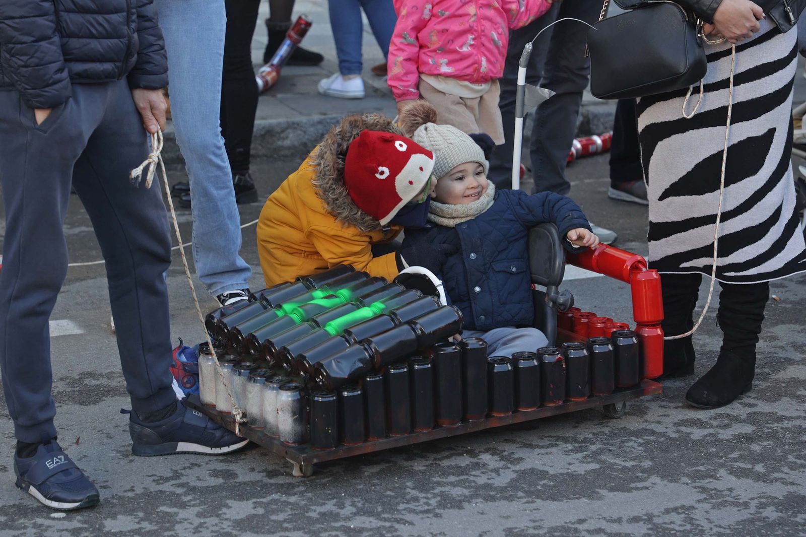 Fotos del arrastre de latas en Algeciras