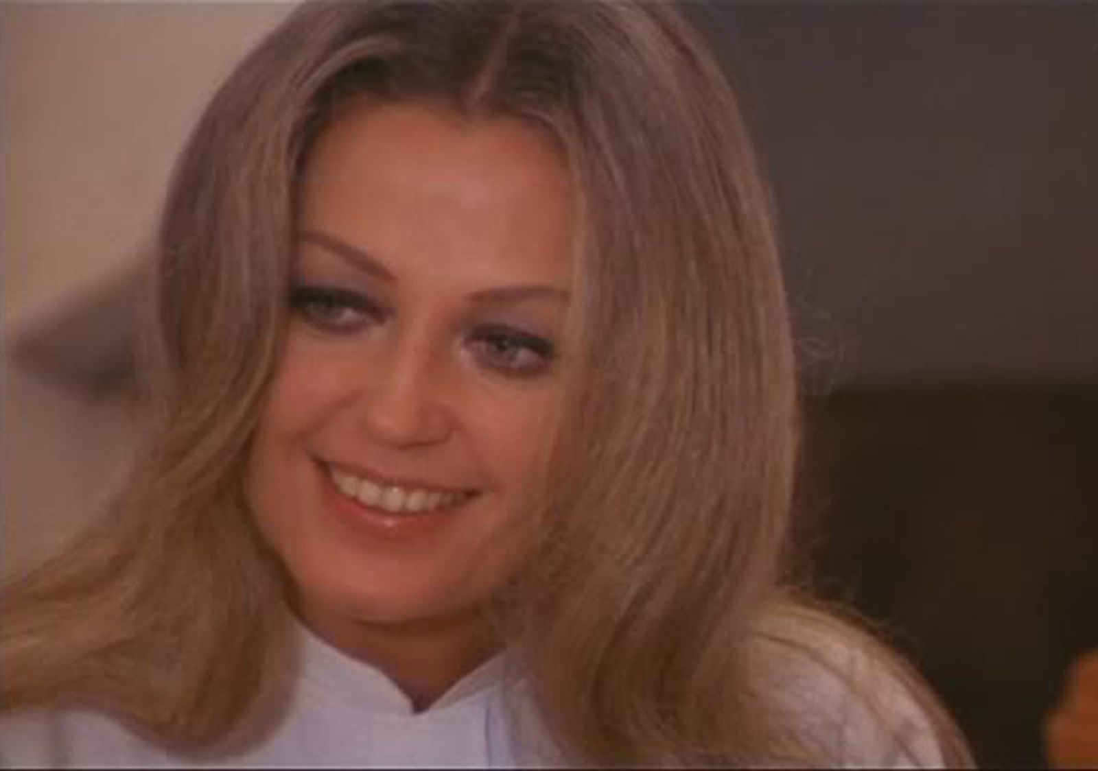 Analía Gadé en un fotograma de 'El ojo del huracán' (1971) de José María Forqué.