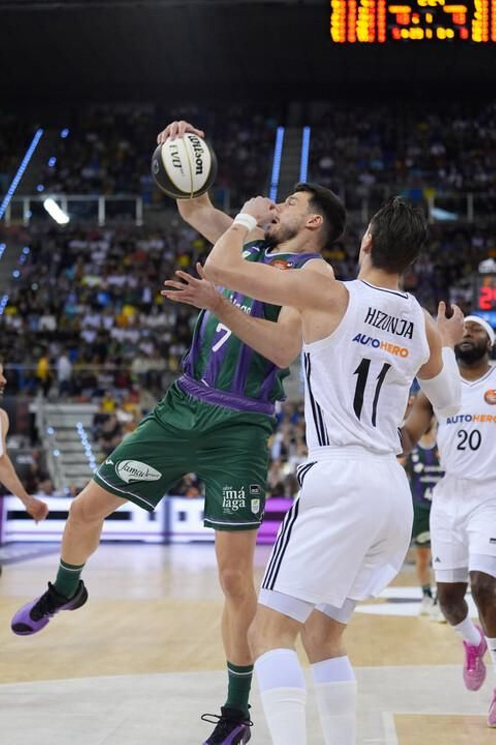 El Unicaja, campeón de Copa: Todas las imágenes del partido, la fiesta y la llegada a Málaga