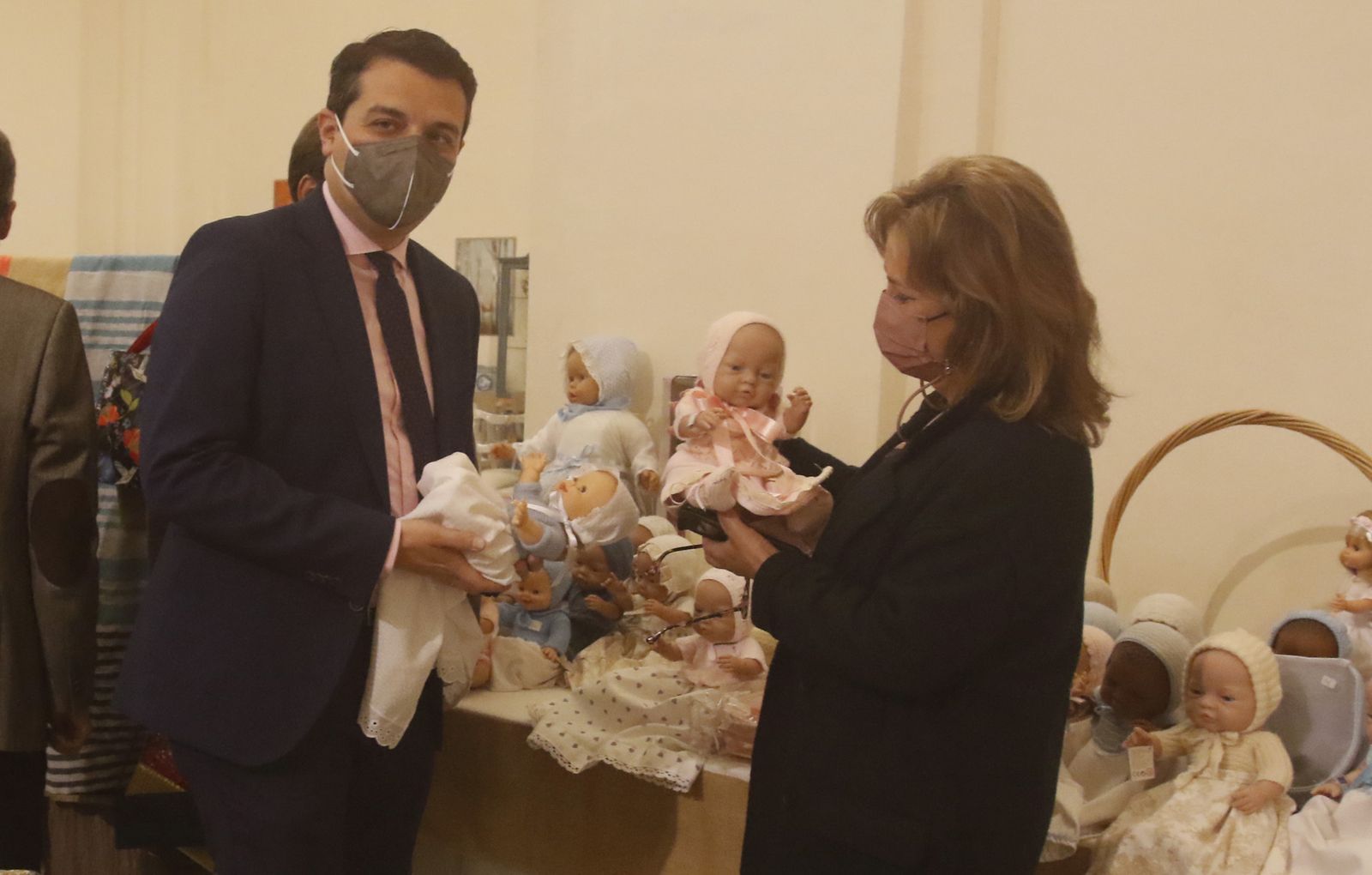 Así es el Baratillo de Primavera de Adevida en Córdoba, en imágenes