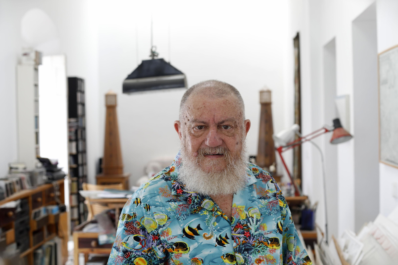 Guillermo Pérez Villalta, en su estudio de Tarifa Guillermo Pérez Villalta, en su estudio de Tarifa