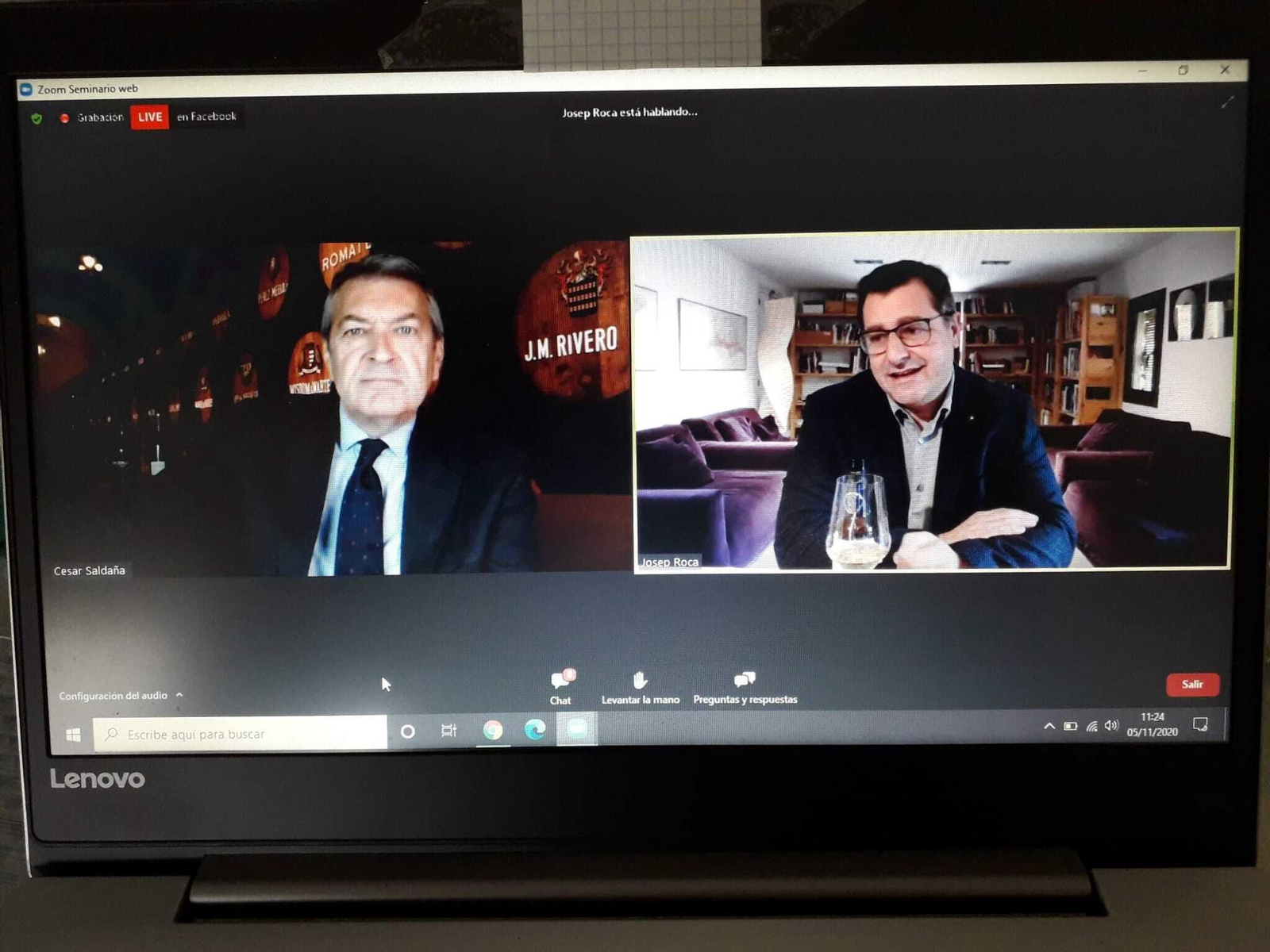 Josep Roca y César Saldaña, durante la presentación de la guía para sumilleres de los vinos de Jerez dentro de la Sherry Week.