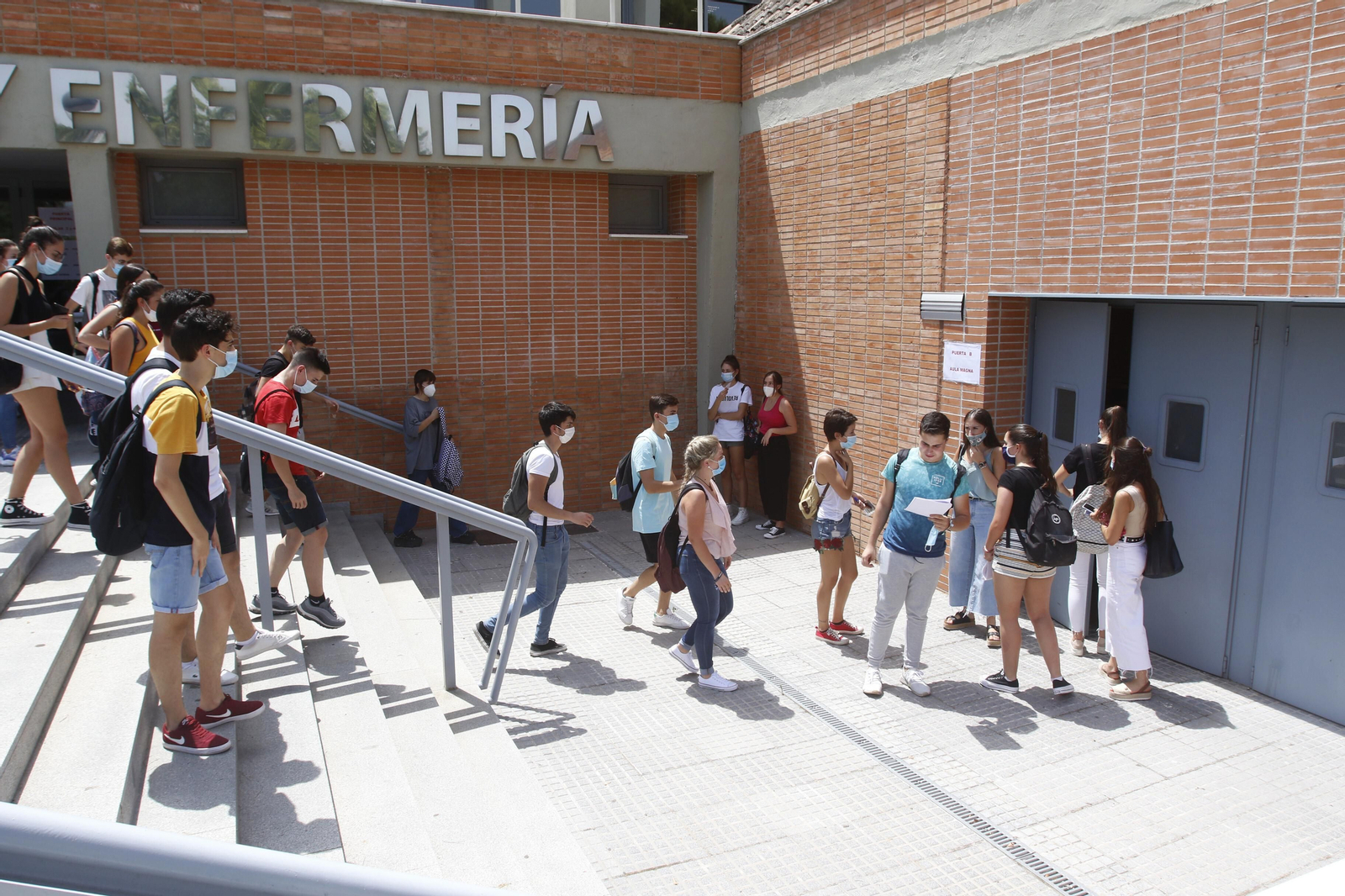 Las fotografías del inicio de la Selectividad del coronavirus en Córdoba Las fotografías del inicio de la Selectividad del coronavirus en Córdoba