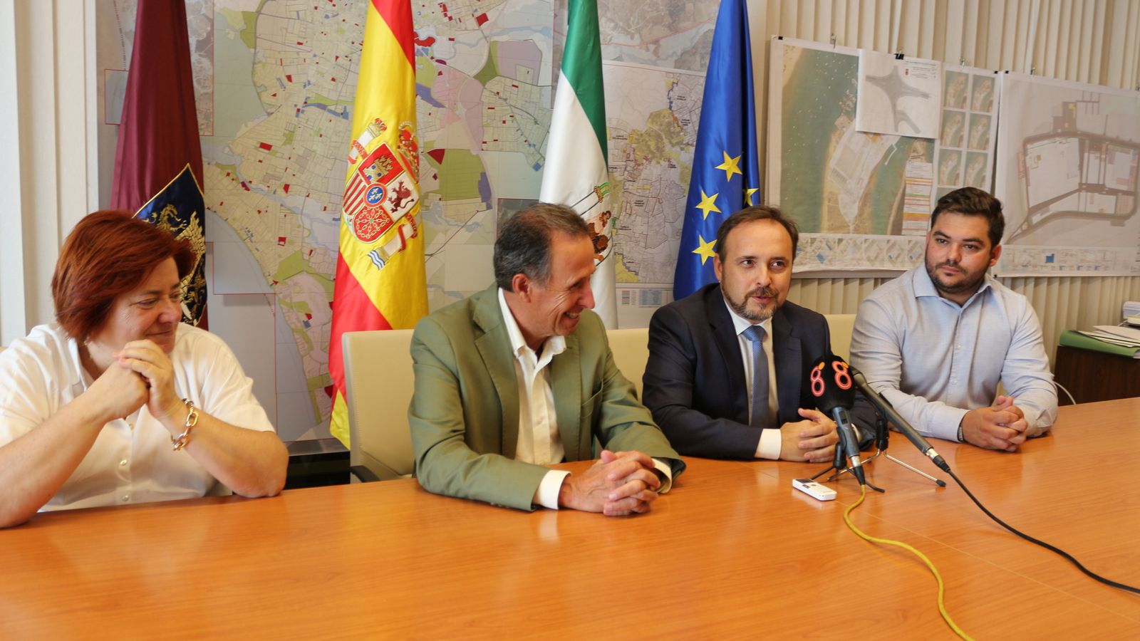 Comparecencia de los responsables municipales y de la Junta tras el encuentro mantenido en la mañana de este martes.