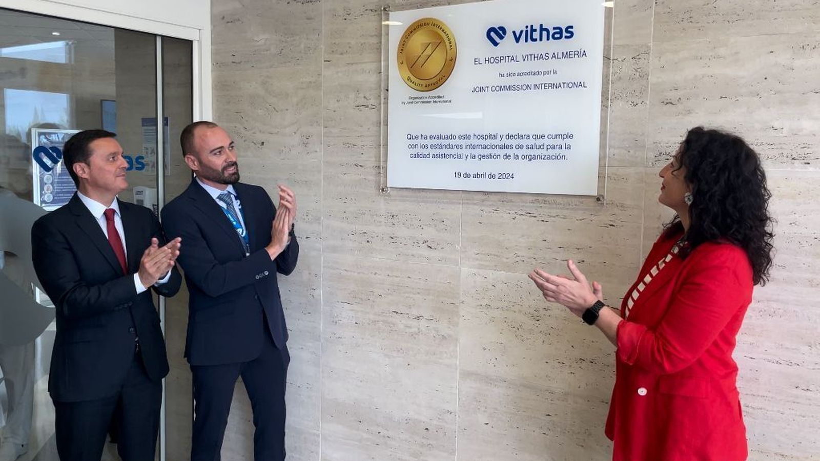 La alcaldesa de Almería, encargada de descubrir la placa de la Joint Commission International