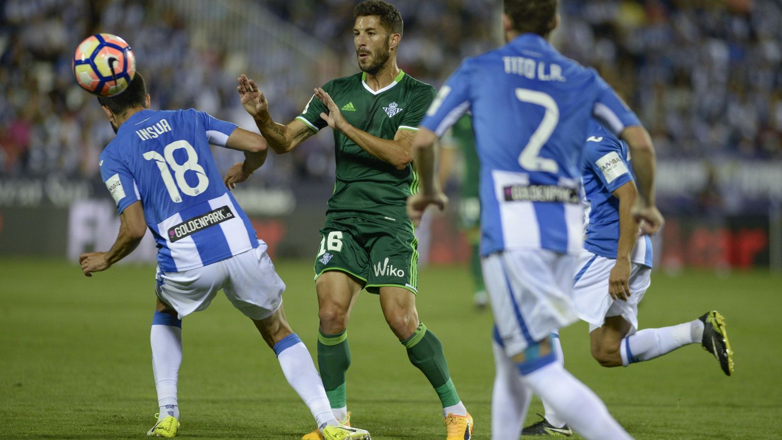 Cejudo, ante Insúa.