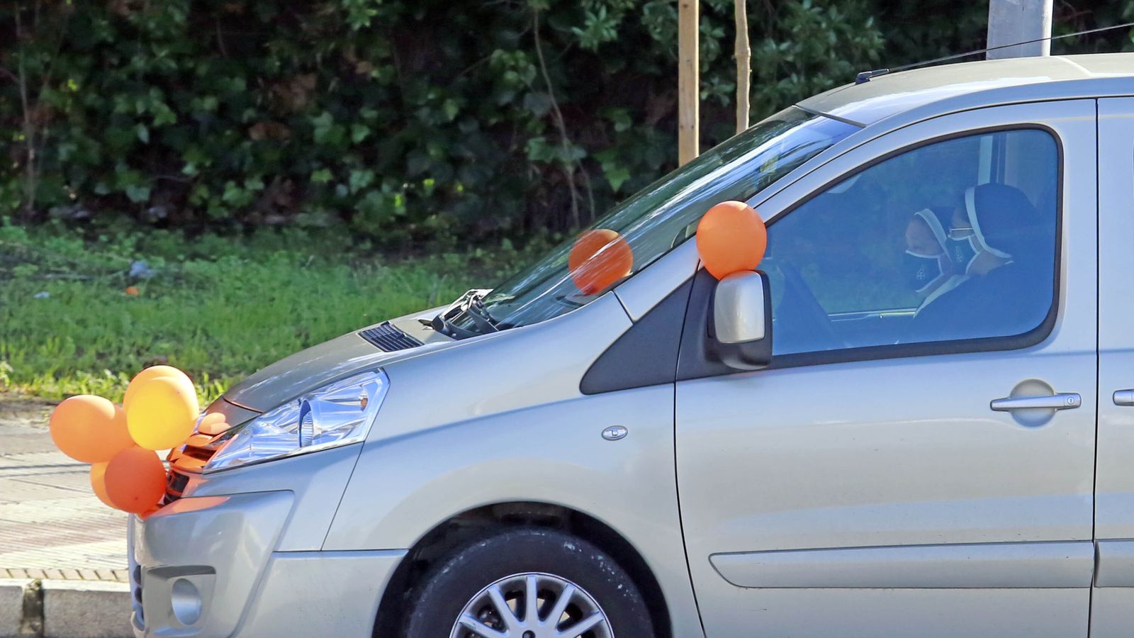 Imágenes de la manifestación en vehículos contra la Ley Celaá en Jerez
