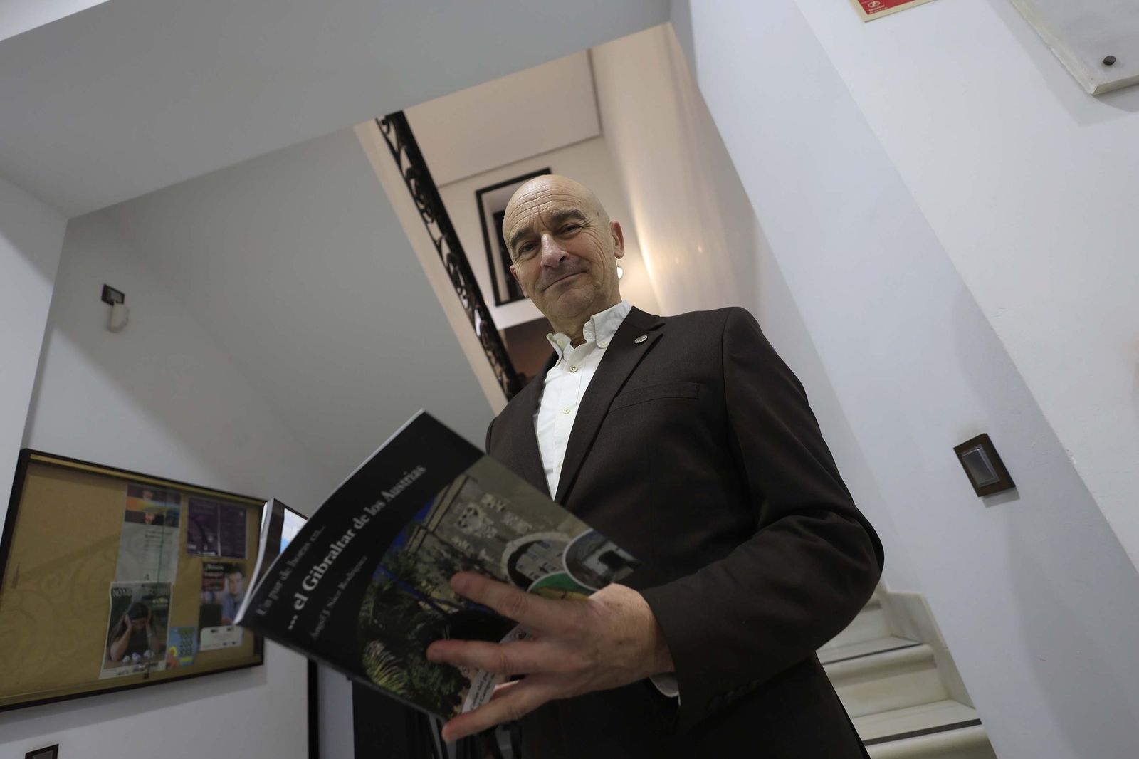 Las fotos de la presentación de las dos nuevas guías del patrimonio del Campo de Gibraltar