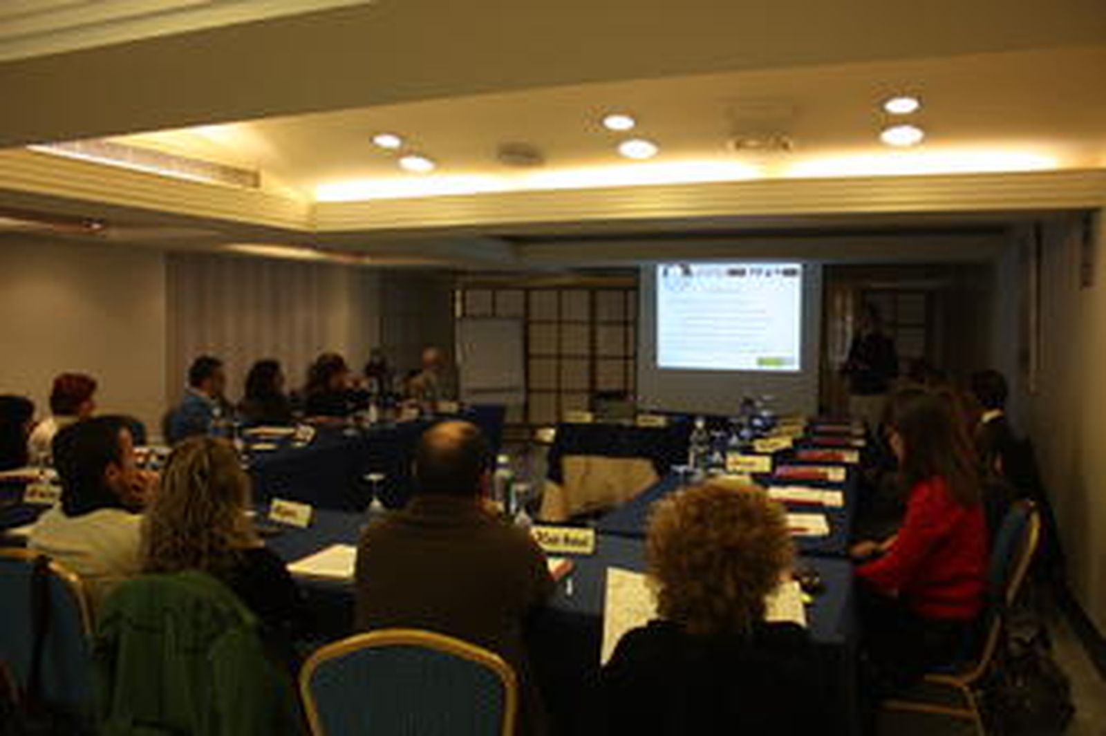 Profesionales del Hospital Torrecárdenas se forman para mejorar la comunicación en situaciones críticas