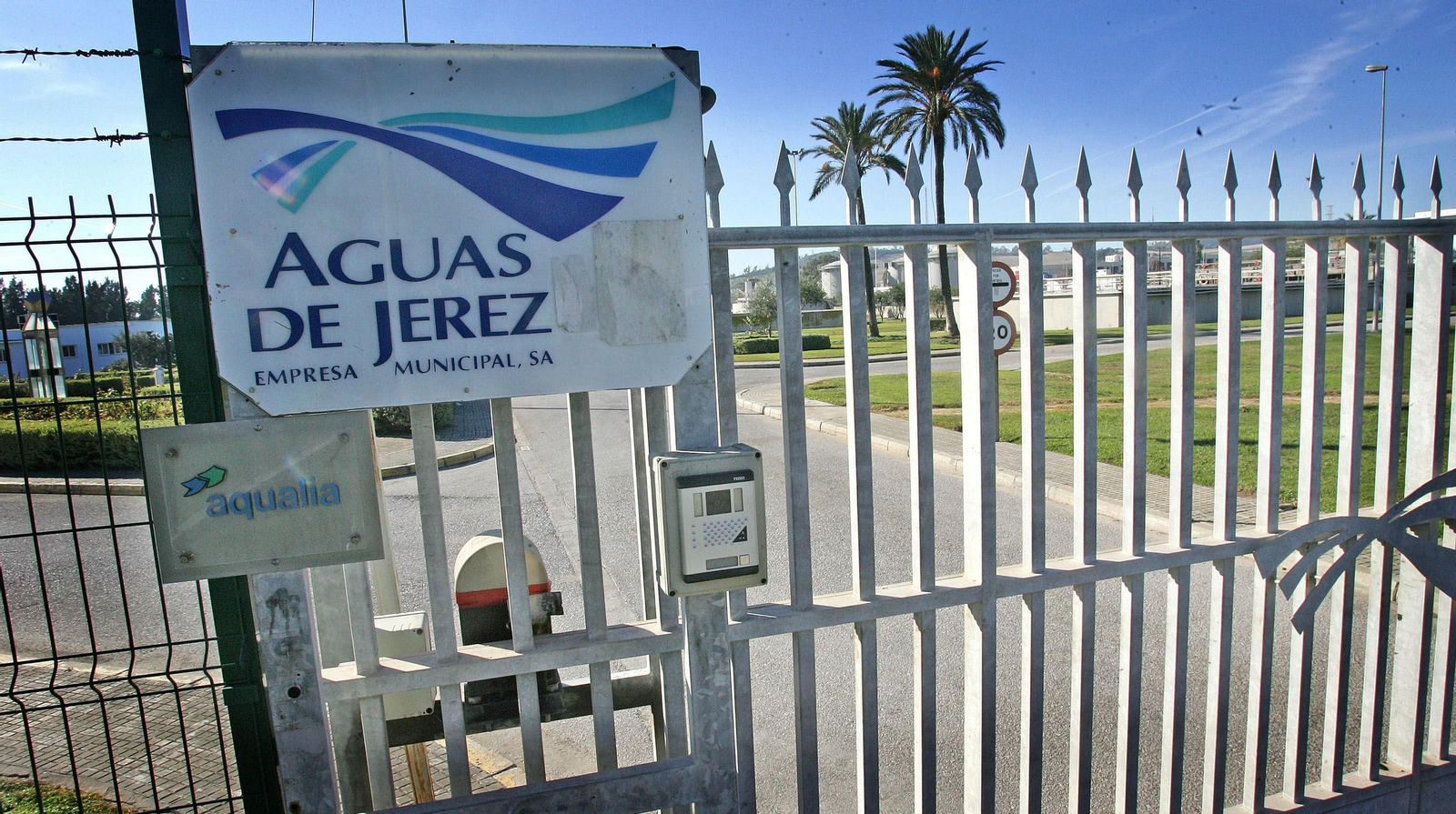 Acceso principal de la 'EDAR  Guadalete' situada en El Portal, en una imagen de archivo