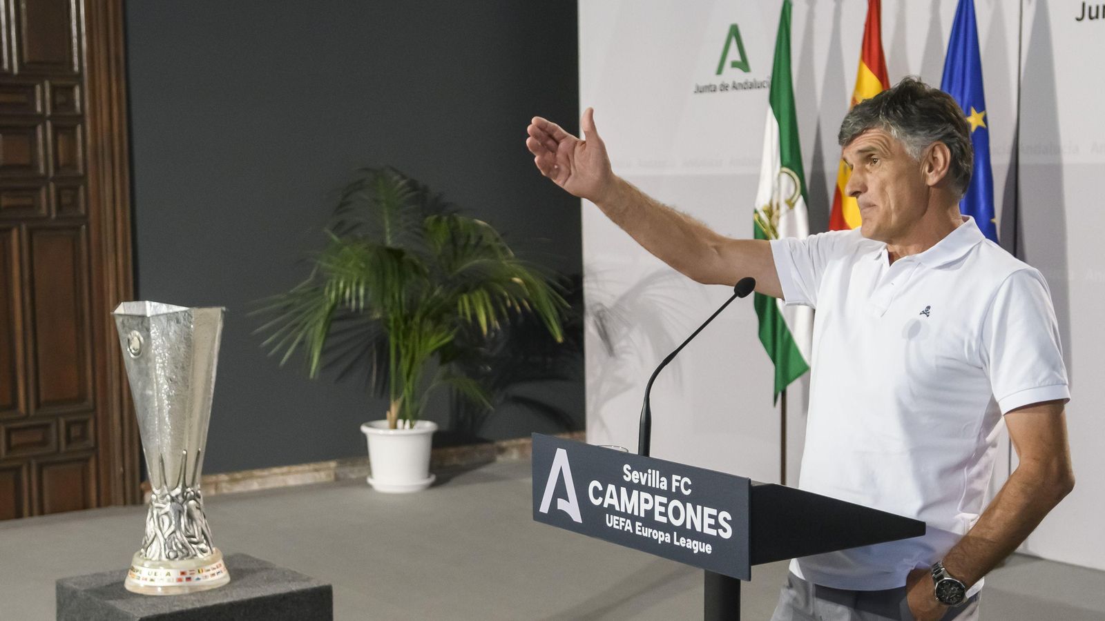 Mendilibar se expresa en el Salón de los Espejos del Palacio de San Telmo.