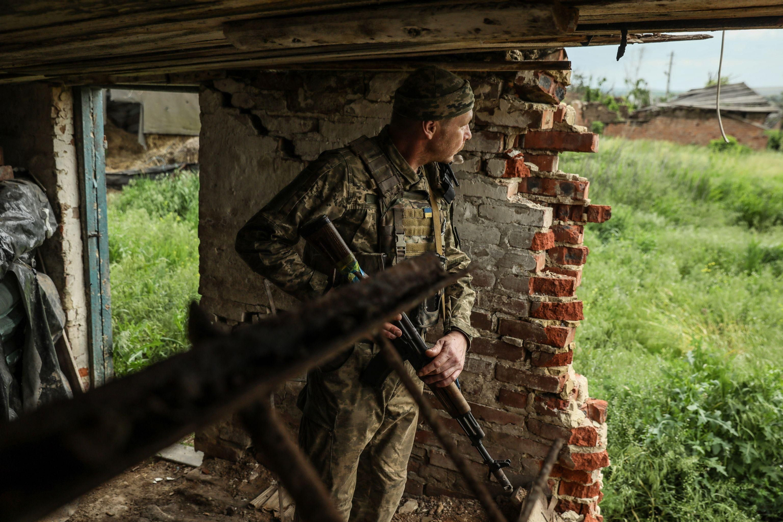 Efectivos del Ejército ucraniano cerca de la frontera rusa. Efectivos del Ejército ucraniano cerca de la frontera rusa.