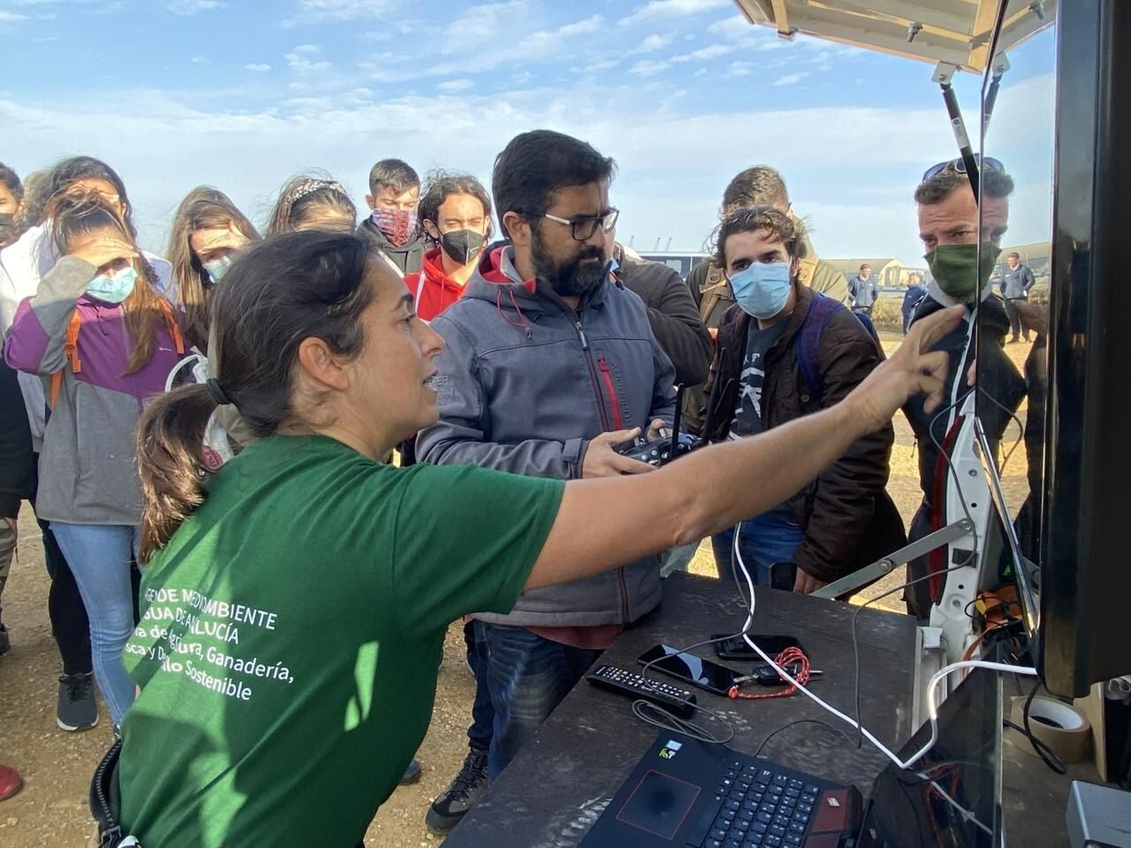 Un momento de la jornada realizada al paraje natural Marismas del Odiel.